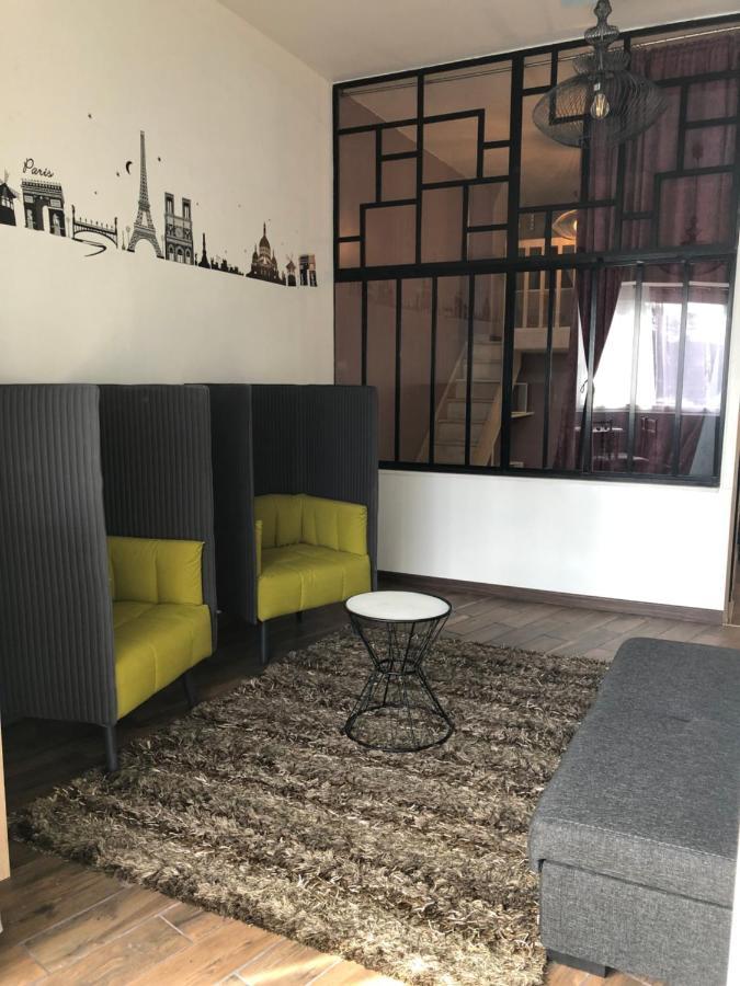 Loft 5 Places With View On Eiffel Tower París